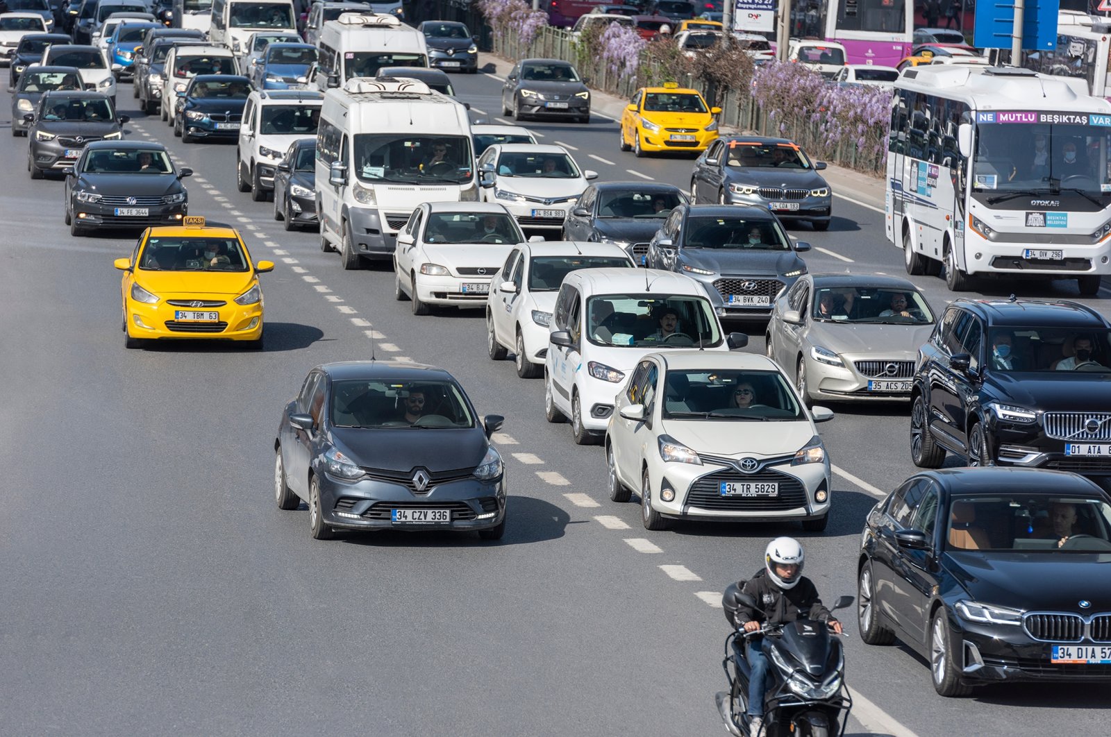 Türkiye nin otomobil zengini ili belli oldu! Bakın bir ailede kaç tane otomobil bulunuyor?