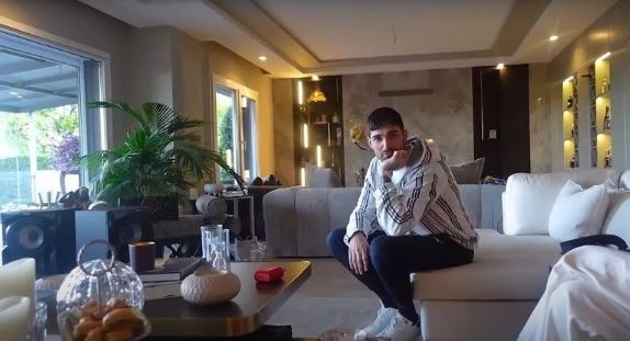 Zekeriyaköy de 4 katlı lüks villa! İdo Tatlıses ile Yasemin Şefkatli işte bu evde yaşıyor