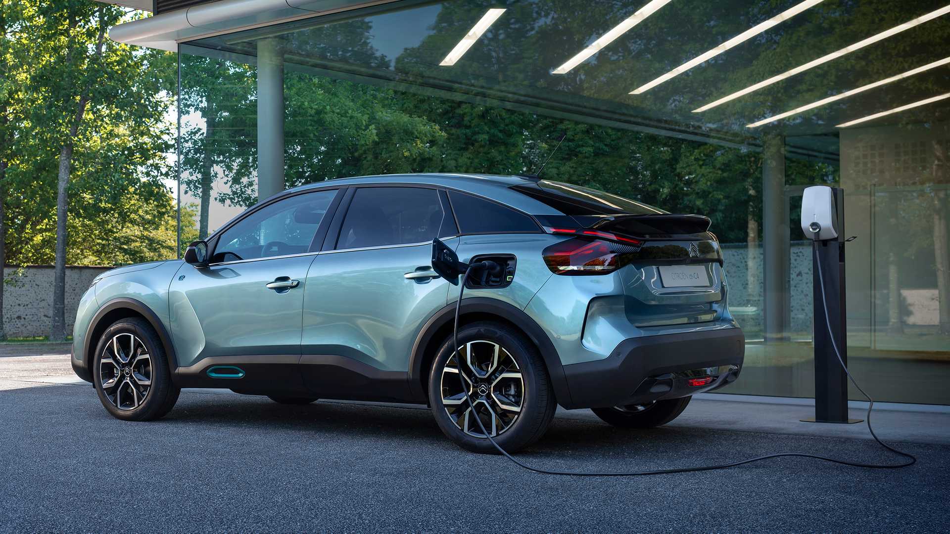 Citroen e-C4 ekimde Türkiye de!