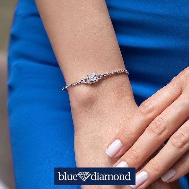 Blue Diamond pırlanta bileklikler yüzde 50 indirimli! Blue Diamond 12 Ekim 2022 fiyat listesi