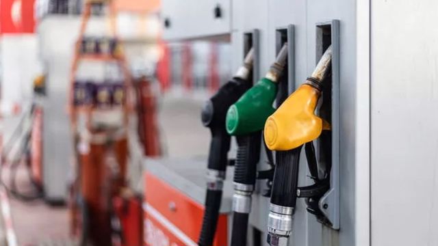 Akaryakıta indirim olacak mı? Akaryakıt ne kadar oldu? Benzin, motorin ve LPG 24 Ekim 2022 güncel fiyatları
