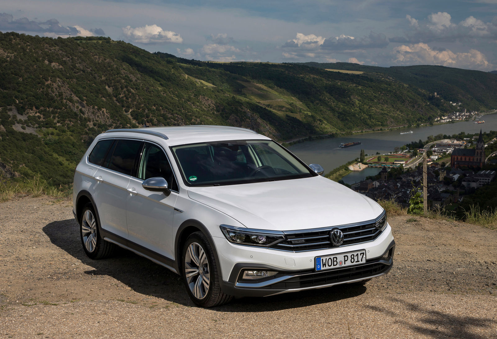 Volkswagen Passat Alltrack için fırsat! Zam olmadı, fiyatı aynı kaldı! İşte 14 Ocak 2023 fiyat listesi...