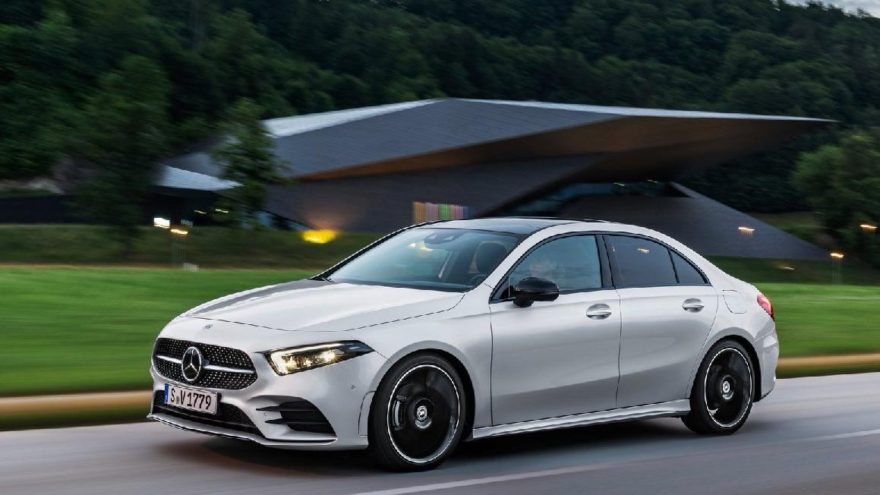 Mercedes-Benz A Serisi Sedan ın fiyatı aynı kaldı! İşte Mercedes-Benz A Serisi Sedan ın 11 mart 2023 fiyat listesi...