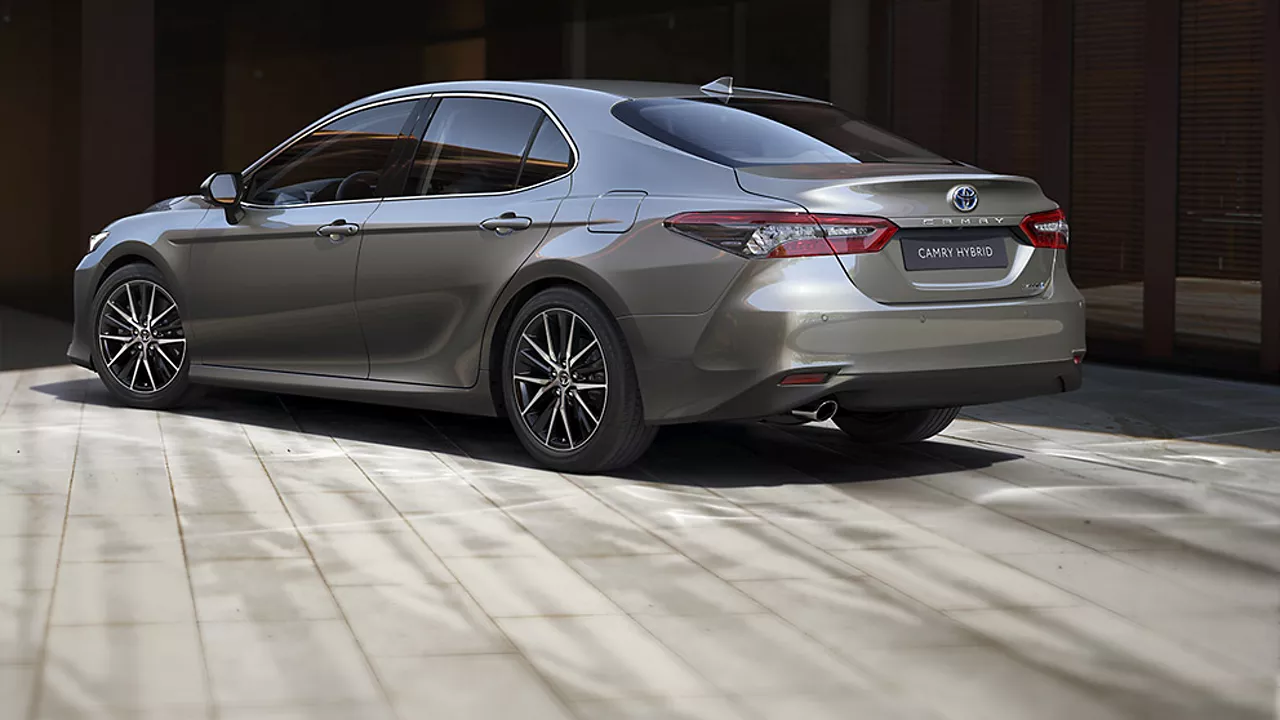 Sıfır km Toyota Camry ne kadar oldu? İşte 2023 model Toyota Camry nin 11 Mart 2023 fiyat listesi...