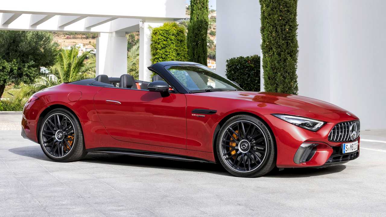İşte karşınızda 8 milyon 534 bin TL den başlayan fiyatlarıyla Mercedes-AMG SL Roadster... 25 Mart 2023 fiyat listesi