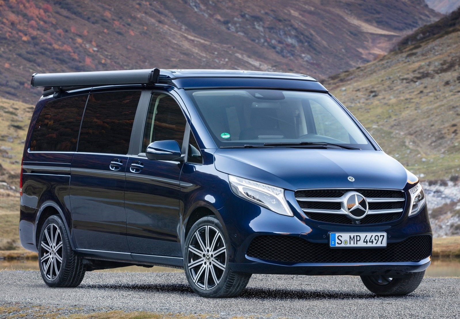 Mercedes V-Serisi sürücüye neler vadediyor? İşte Mercedes V-Serisi’nin özellikleri ve 26 Mart 2023 fiyat listesi