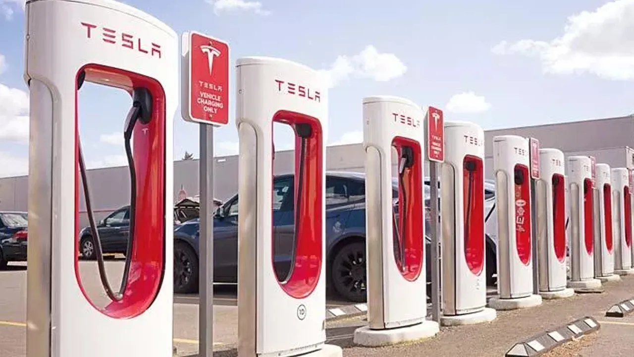 Tesla tarih verdi! 4 Nisan da Türkiye ye geliyor!