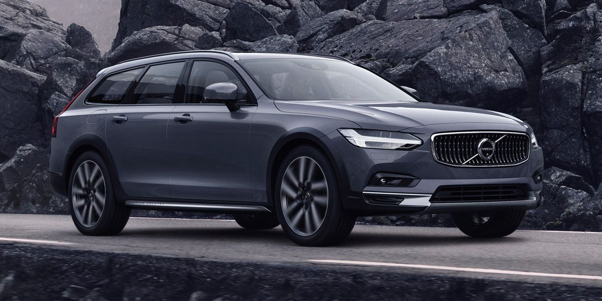 Volvo V90 Cross Country de Nisan fırsatı! Volvo V90 Cross Country e bu ay da zam yok!