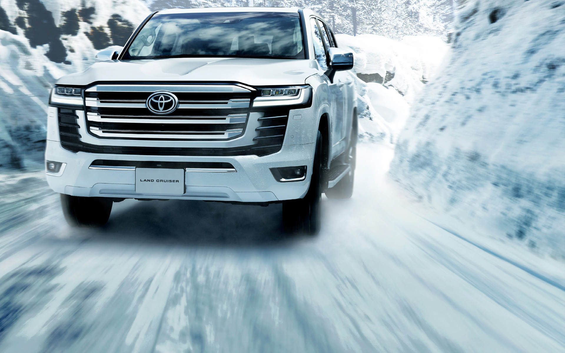 Toyota Land Cruiser ın fiyatını görenler şaşırıp kalıyor!