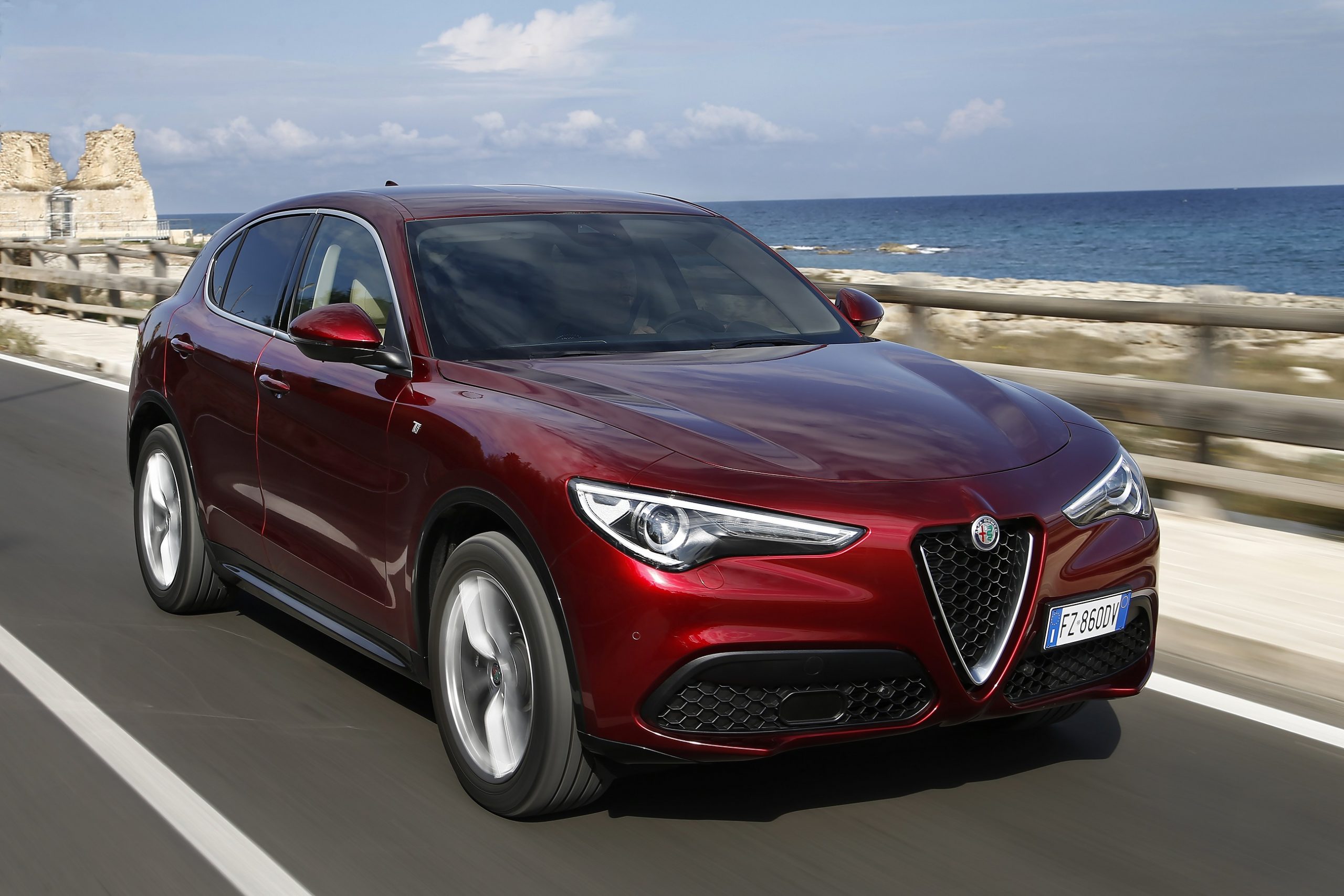 Alfa Romeo Stelvio 90 bin TL zamlandı! Peki Stelvio Nisan ayı fiyatı ne kadar oldu? İşte 13 Nisan 2023 fiyat listesi