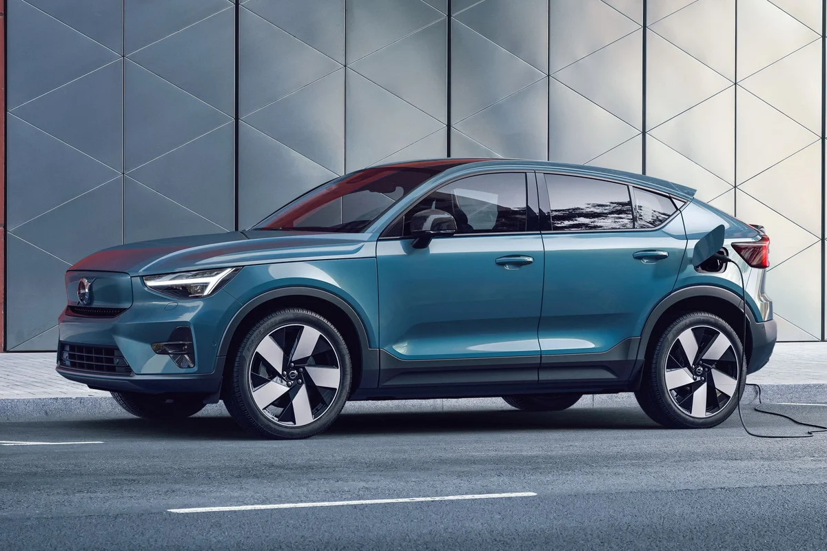 Volvo dan çılgın kampanya! Elektrikli otomobil C40 Recharge sahibi olmak istiyorsanız elinizi çabuk tutun!