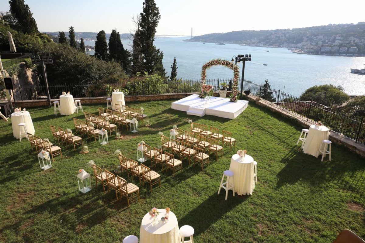 Dünya evine girmenin maliyeti belli oldu! Düğün fiyatları 2 katına çıktı! İşte kır düğünü, salon ve otel fiyatları...