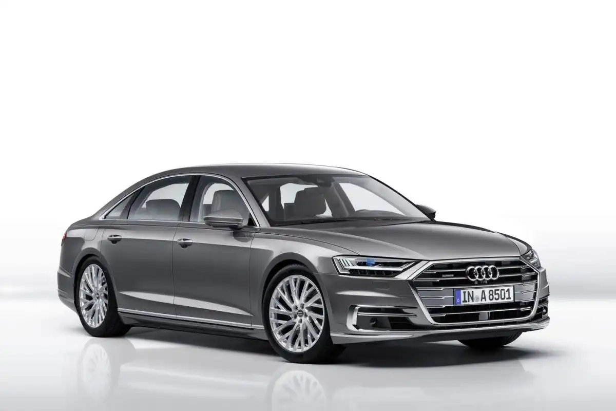 Audi de şoke eden fiyat! Audi A8 L nin fiyatını öğrenenler inanamıyor!
