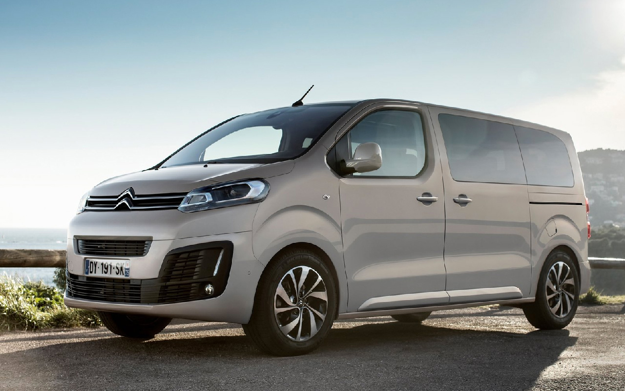 Citroen Jumpy Spacetourer 2023 fiyat listesi; 963 bin 200 TL den başlayan fiyatlarla...