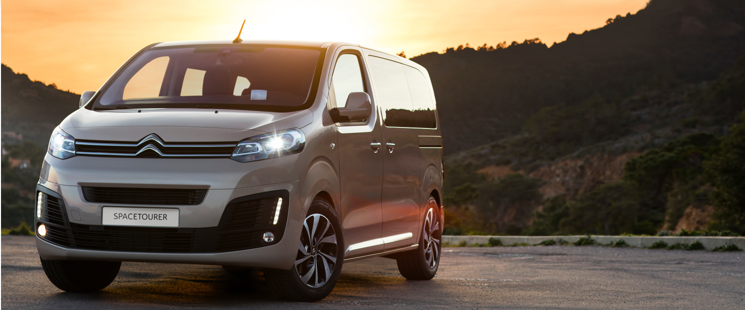 Citroen Jumpy Spacetourer 2023 fiyat listesi; 963 bin 200 TL den başlayan fiyatlarla...