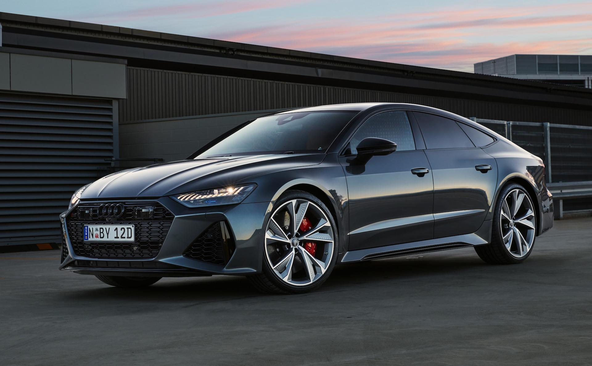 Yok artık Audi! RS 7 Sportback in fiyatını öğrenenler şaşırıp kalıyor! Audi RS 7 Sportback kaç TL?