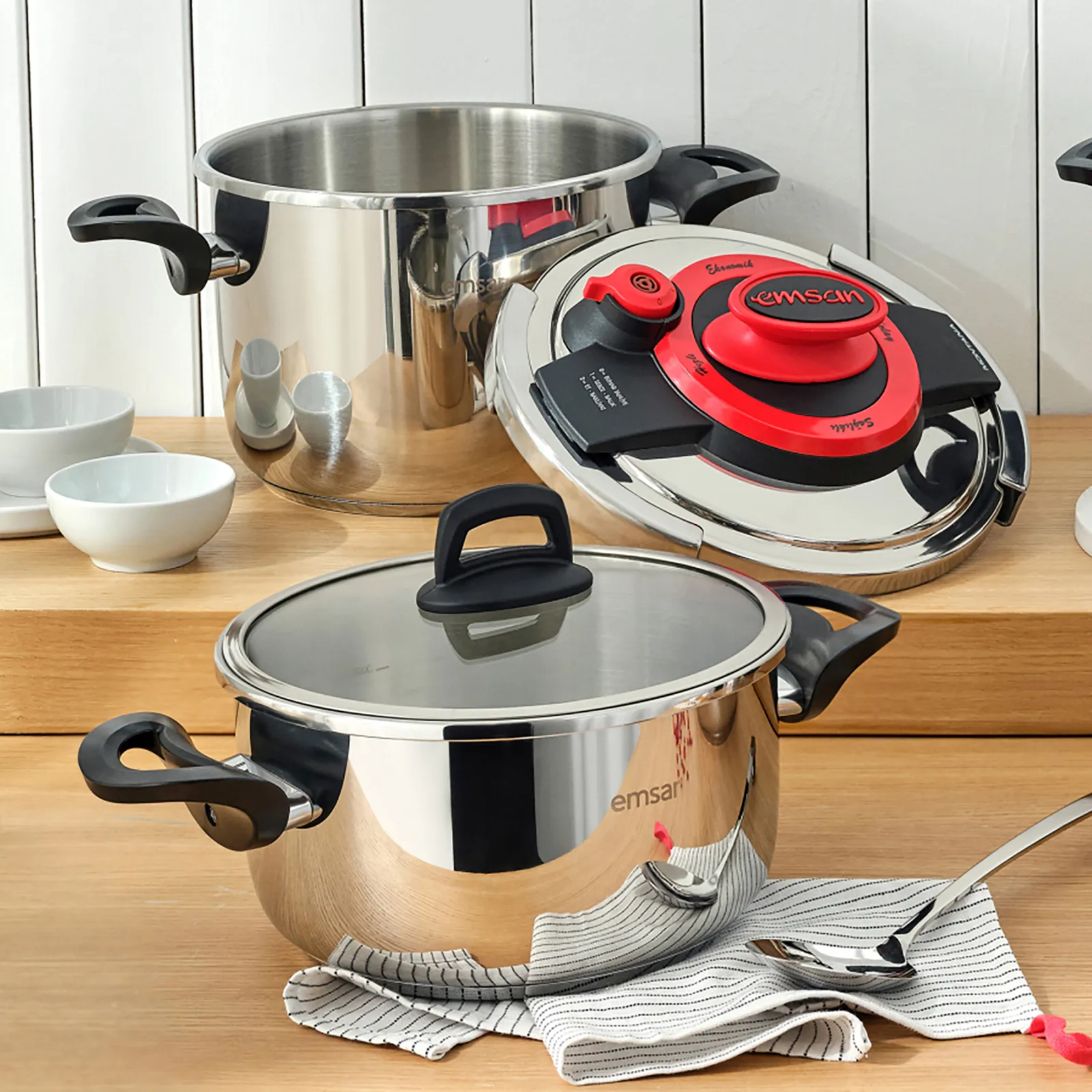 Emsan da Anneler Günü ne özel yüzde 50 ye varan indirim! Tencere seti bin 260, Kek kalıbı 159, Yemek takımı bin 79 TL