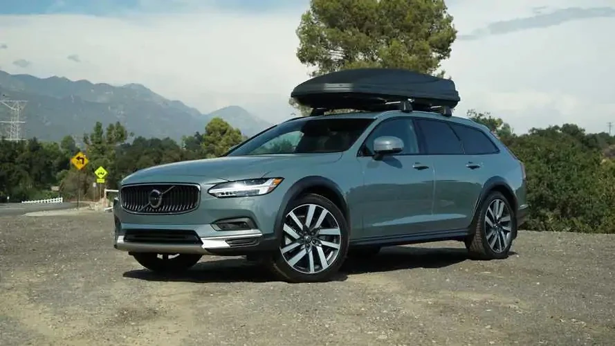 Volvo V90 Cross Country 2023 fiyatını duyanlar şaştı kaldı! İşte Volvo V90 Cross Country 2023 fiyat listesi