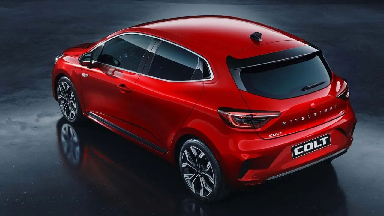 Renault Clio’nun üvey kardeşi sonunda tanıtıldı: Bursa da üretiliyor, fiyatı ise şimdiden gündem oldu bile