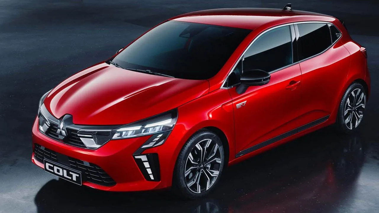 Renault Clio’nun üvey kardeşi sonunda tanıtıldı: Bursa da üretiliyor, fiyatı ise şimdiden gündem oldu bile