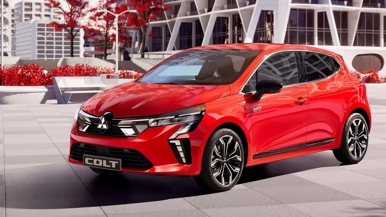 Renault Clio’nun üvey kardeşi sonunda tanıtıldı: Bursa da üretiliyor, fiyatı ise şimdiden gündem oldu bile