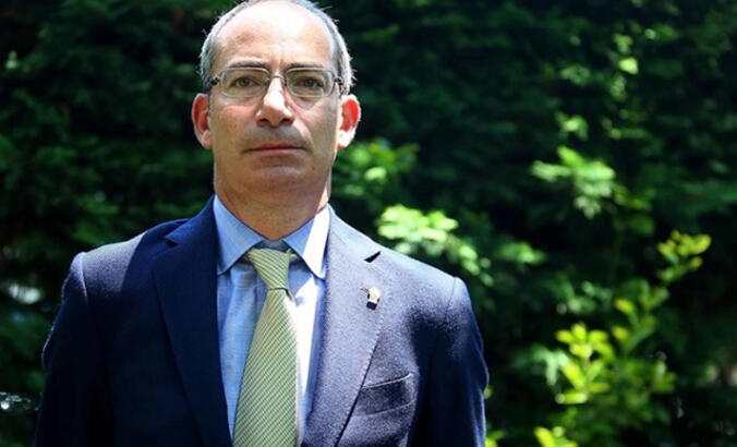 Fethi Pekin kimdir? Fethi Pekin kaç dil biliyor?