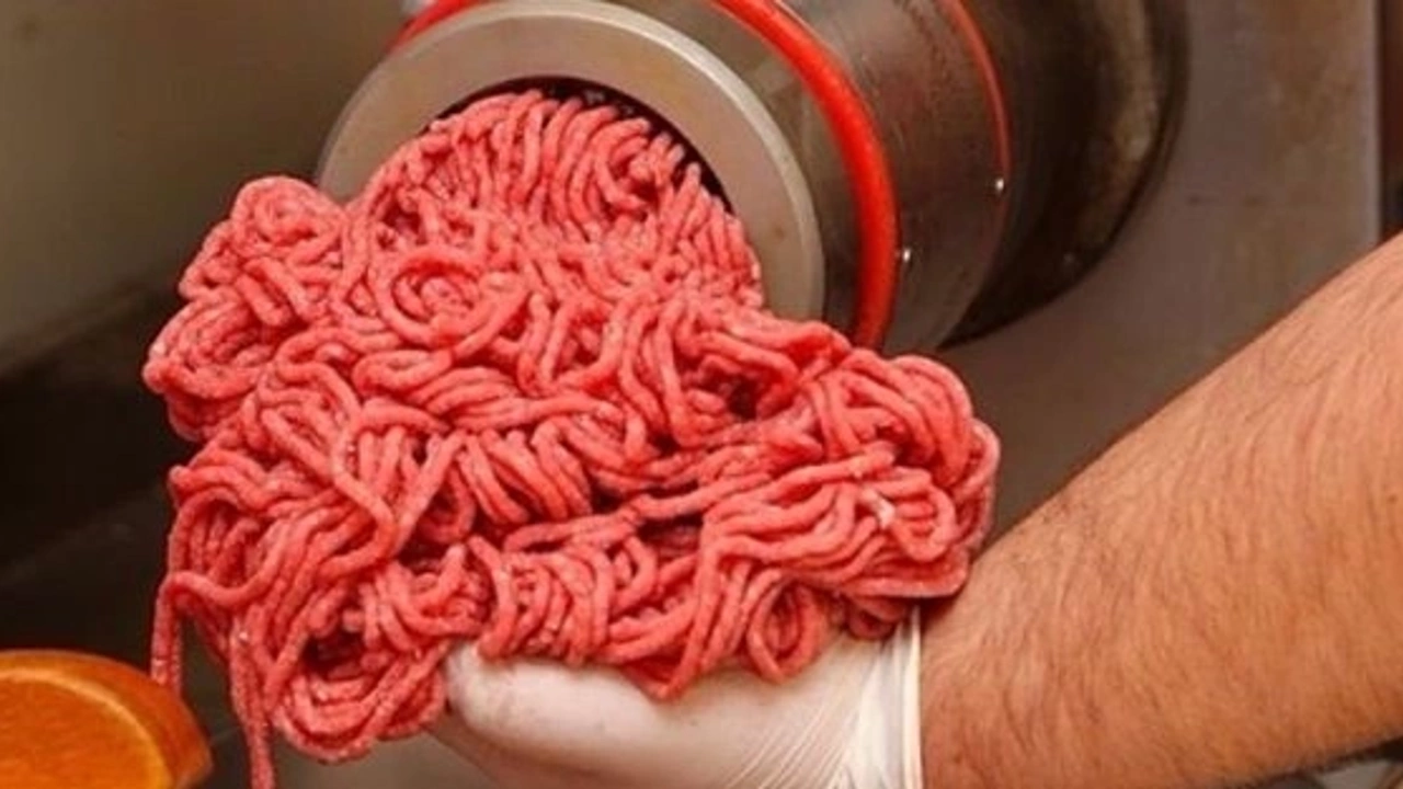 Kurban Bayramı öncesi kıyma çektirme fiyatına yüzde 100 zam; İşte yeni fiyatı