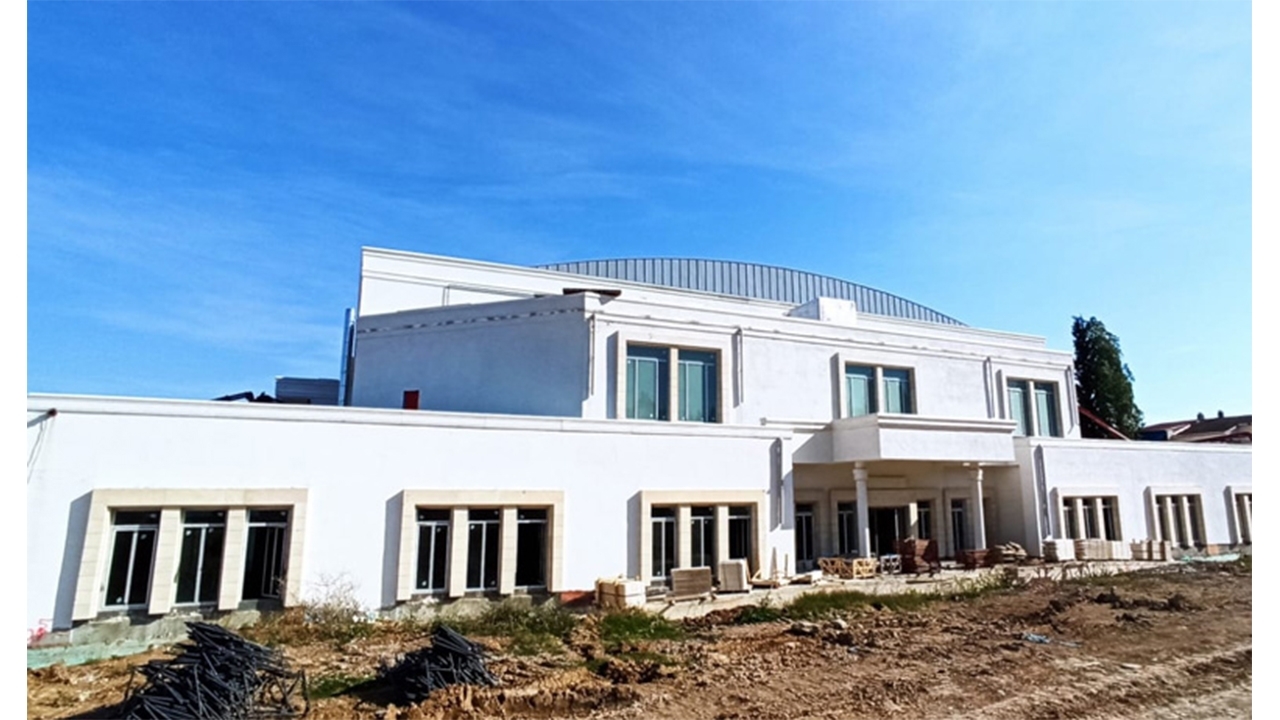 Darıca daki dev spor salonunun inşaatı tamamlanıyor